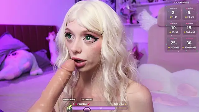 HolliWould  online show from 04-25-26, 01:41