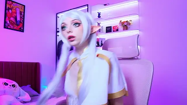 HolliWould  online show from 03-18-26, 11:16