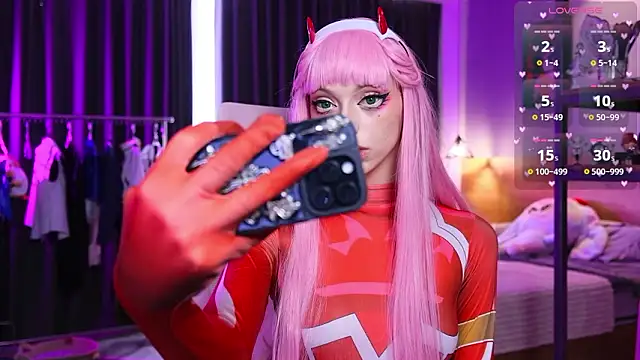 HolliWould  online show from 02-20-26, 09:22