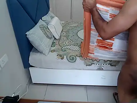 insanefreak69 online show from 03-10-26, 02:59