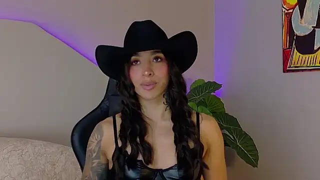 KAYLA BATISTA online show from 06-25-26, 12:30