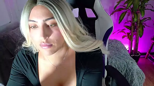 a belladanger online show from 09-28-25, 01:23