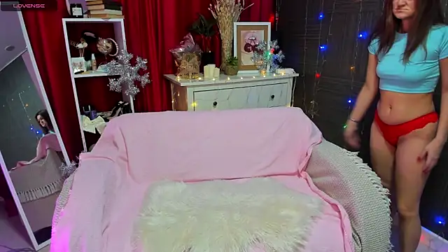 Snapshot of Queen_baby chatting on 12-07-24, 01:41 Queen baby online show from 12-07-24, 01:41