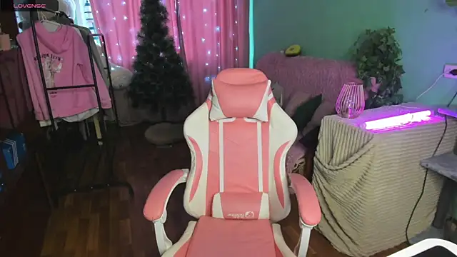 Queen baby online show from 11-28-25, 08:47