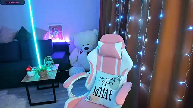 Queen baby online show from 12-15-25, 02:39