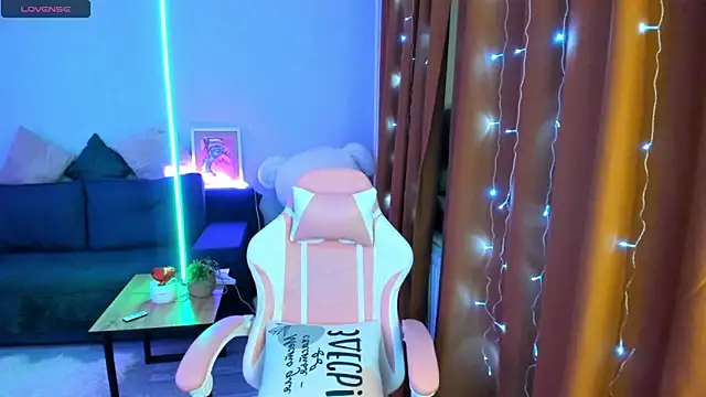 Queen baby online show from 12-22-25, 02:22