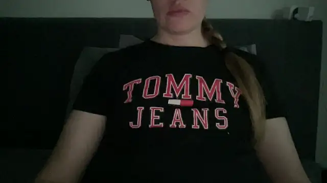 vanessa4you online show from 10-25-25, 07:51