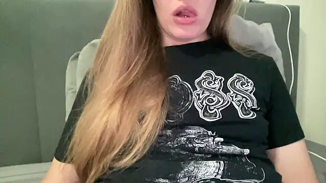 vanessa4you online show from 10-31-25, 04:31