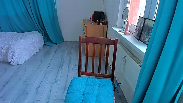 Mia Brackenridge26 online show from 03-13-25, 08:04