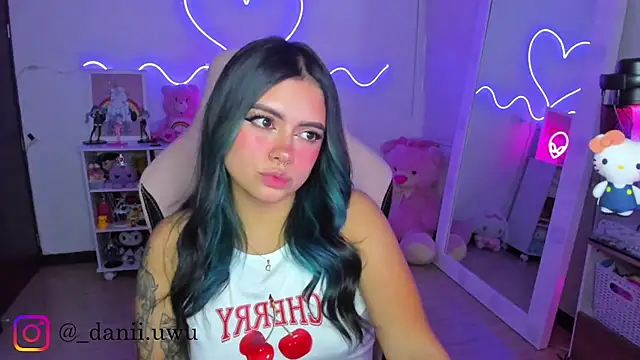 CuteDani  online show from 02-05-26, 08:54