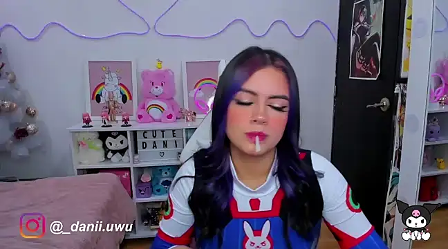 Snapshot of CuteDani_ chatting on 12-04-24, 09:56 CuteDani online show from 12-04-24, 09:56