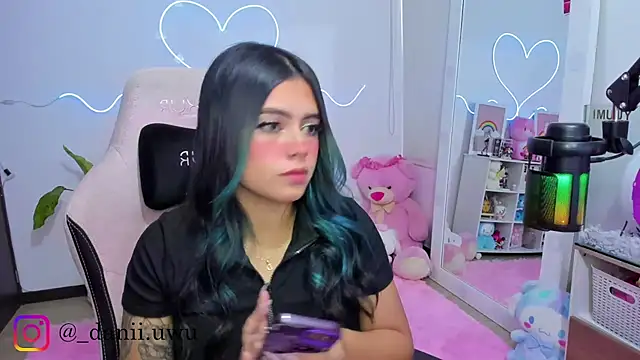 CuteDani  online show from 02-11-26, 11:54