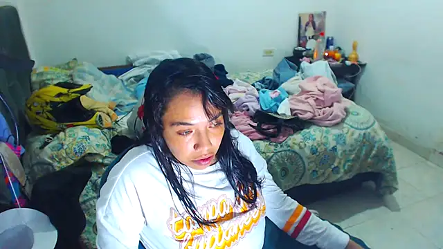 Snapshot of AmaraRoberts420 chatting on 10-22-25, 02:11 AmaraRoberts420 online show from 10-22-25, 02:11