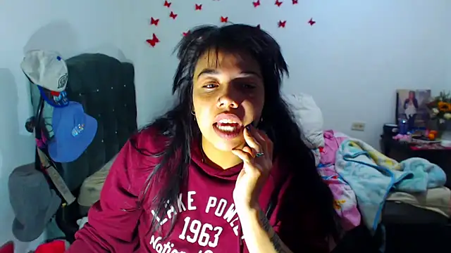Snapshot of AmaraRoberts420 chatting on 09-21-25, 10:37 AmaraRoberts420 online show from 09-21-25, 10:37