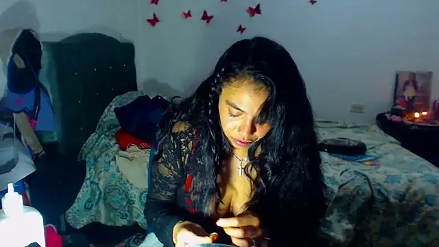 Snapshot of AmaraRoberts420 chatting on 10-10-25, 09:32 AmaraRoberts420 online show from 10-10-25, 09:32