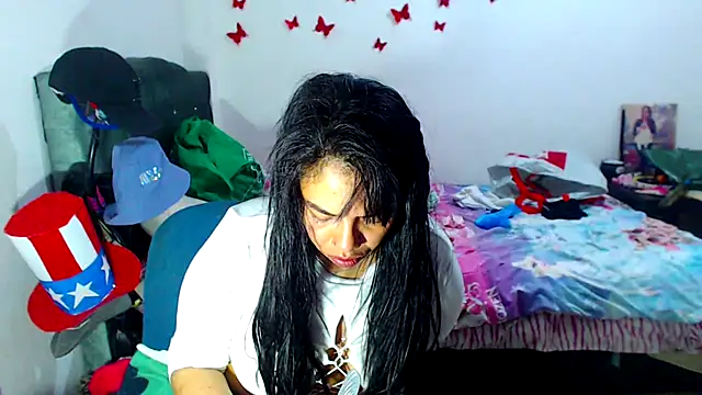 Snapshot of AmaraRoberts420 chatting on 09-17-25, 02:30 AmaraRoberts420 online show from 09-17-25, 02:30