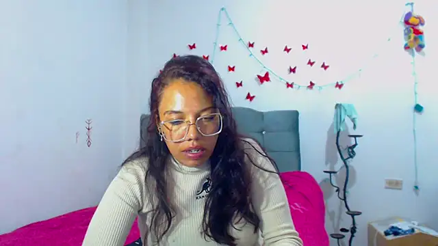 Snapshot of AmaraRoberts420 chatting on 03-18-25, 10:37 AmaraRoberts420 online show from 03-18-25, 10:37