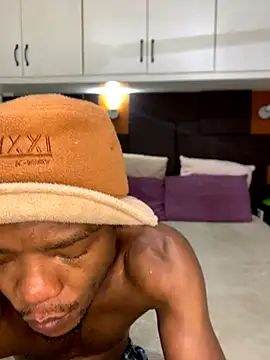 iCrushYenu online show from 11-02-25, 10:59