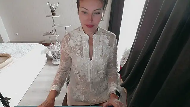 dear mia  online show from 06-06-26, 10:09