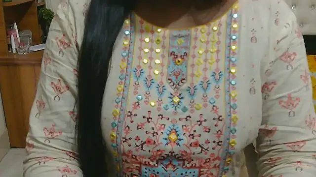 Snapshot of esita_1212 chatting on 03-10-26, 04:49 esita 1212 online show from 03-10-26, 04:49