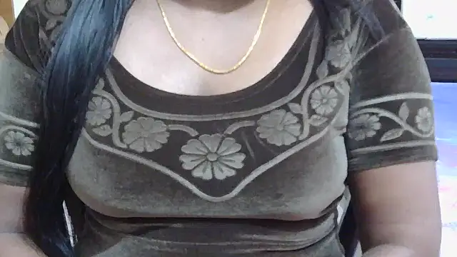 Snapshot of esita_1212 chatting on 03-25-26, 03:17 esita 1212 online show from 03-25-26, 03:17