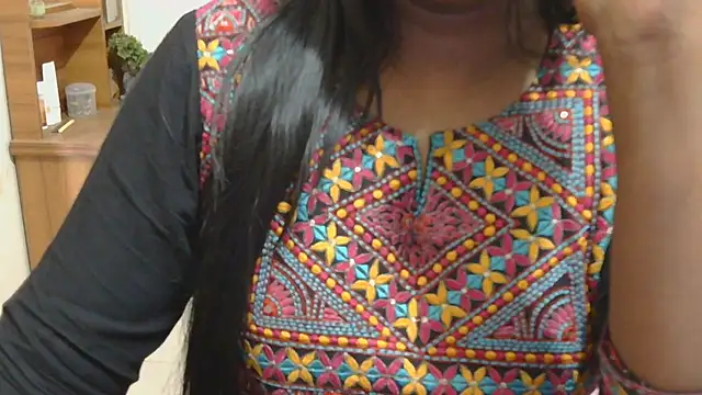 Snapshot of esita_1212 chatting on 03-18-26, 04:15 esita 1212 online show from 03-18-26, 04:15