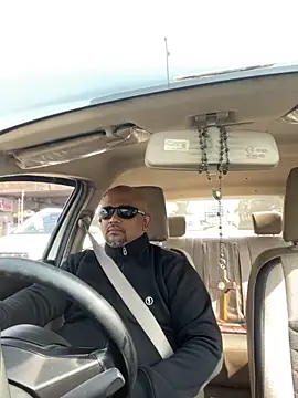 Dick 6inches online show from 12-01-25, 06:36