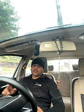 Dick 6inches online show from 10-27-25, 02:01