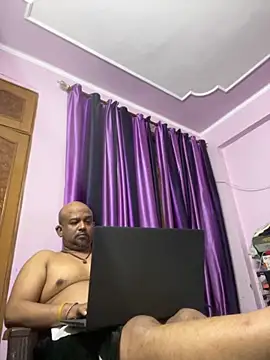 Snapshot of Dick_6inches chatting on 10-18-25, 02:19 Dick 6inches online show from 10-18-25, 02:19