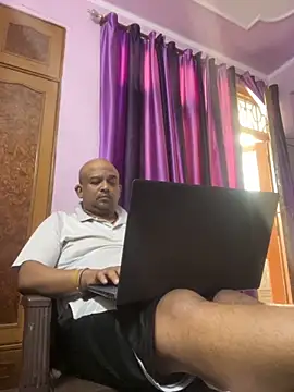 Snapshot of Dick_6inches chatting on 10-11-25, 03:07 Dick 6inches online show from 10-11-25, 03:07
