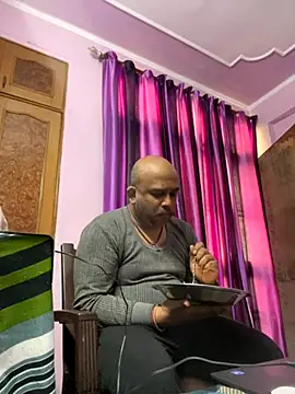 Dick 6inches online show from 11-24-25, 08:36