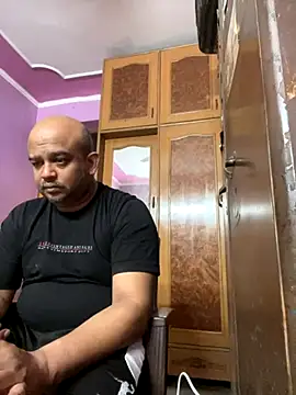 Dick 6inches online show from 10-28-25, 11:58