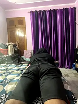 Snapshot of Dick_6inches chatting on 10-02-25, 01:14 Dick 6inches online show from 10-02-25, 01:14