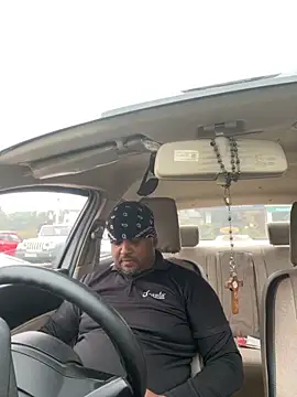 Dick 6inches online show from 10-30-25, 01:59