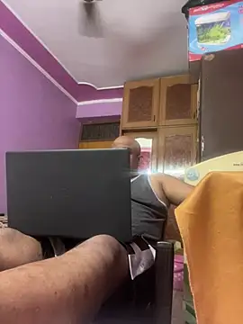 Dick 6inches online show from 06-03-26, 04:57