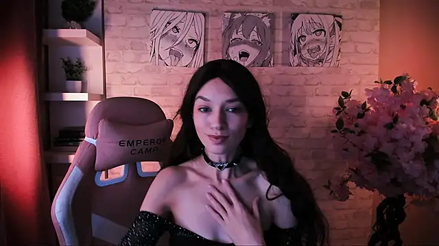 VivianLy  online show from 11-28-25, 11:10