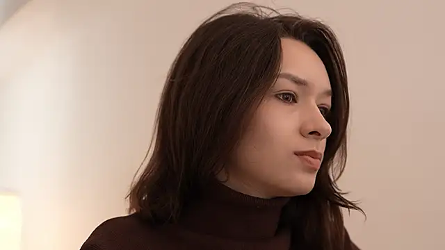 VivianLy  online show from 02-21-25, 07:45