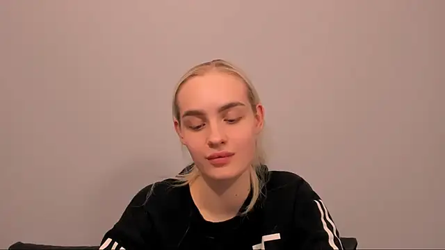 OliviaKisss online show from 02-17-26, 04:48