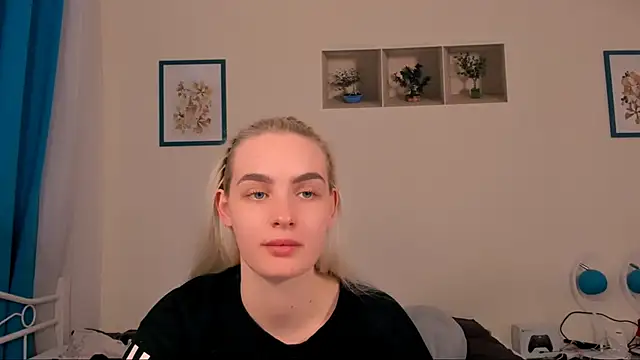 OliviaKisss online show from 04-16-26, 06:08