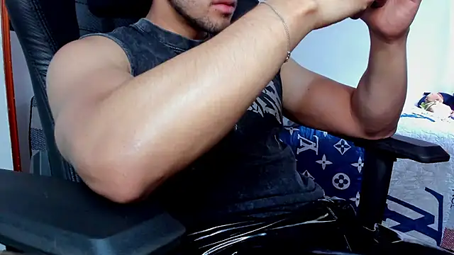 Tommy Bred online show from 04-07-26, 06:32