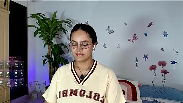 VICTORIABLACK xh online show from 05-17-26, 10:04