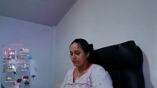 VICTORIABLACK xh online show from 04-15-26, 06:01