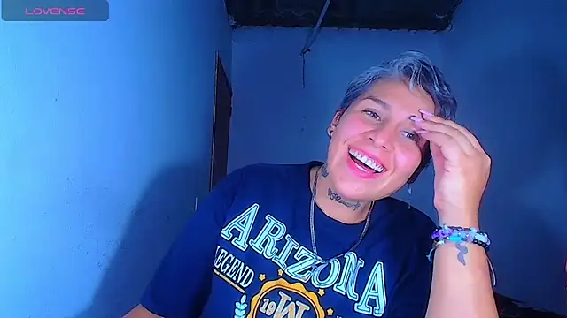 Snapshot of Yessi_rousse chatting on 07-10-26, 02:44 Yessi rousse online show from 07-10-26, 02:44