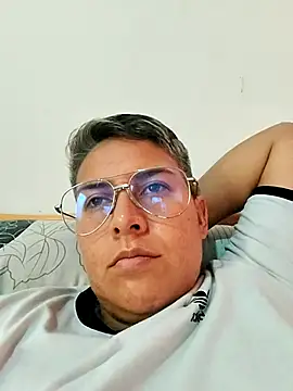 Yessi rousse online show from 11-04-25, 01:15