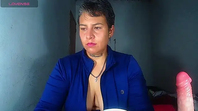 Snapshot of Yessi_rousse chatting on 07-12-26, 03:35 Yessi rousse online show from 07-12-26, 03:35