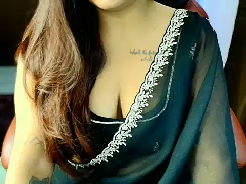 shanayaaa 1 online show from 10-28-25, 07:13