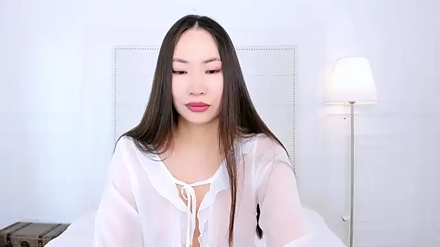 NaomiYuu online show from 05-25-26, 01:38