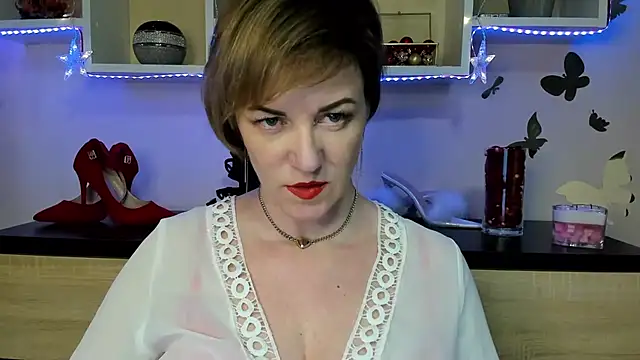 Snapshot of feliziaDesire chatting on 02-14-25, 10:49 feliziaDesire online show from 02-14-25, 10:49