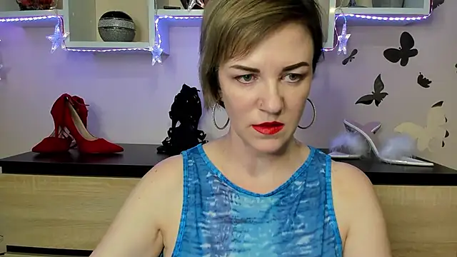 Snapshot of feliziaDesire chatting on 02-26-25, 11:54 feliziaDesire online show from 02-26-25, 11:54