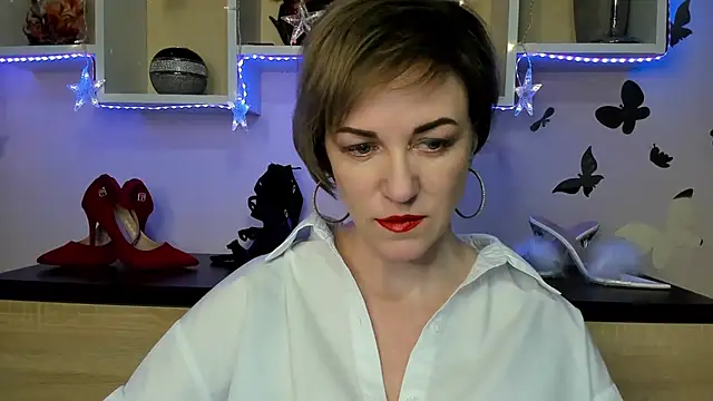 Snapshot of feliziaDesire chatting on 02-15-25, 07:06 feliziaDesire online show from 02-15-25, 07:06